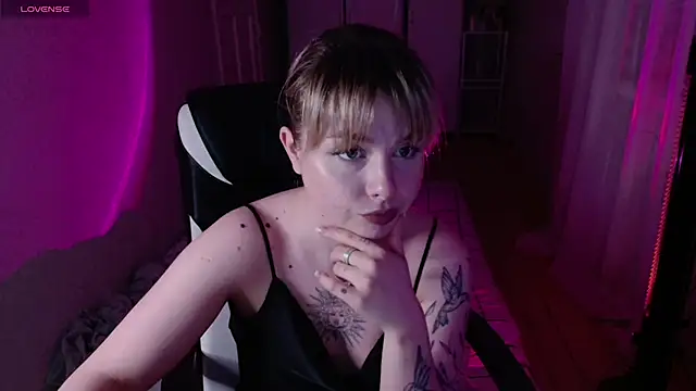 AngelicaHollywood online show from March 2026 08:02:01 PM