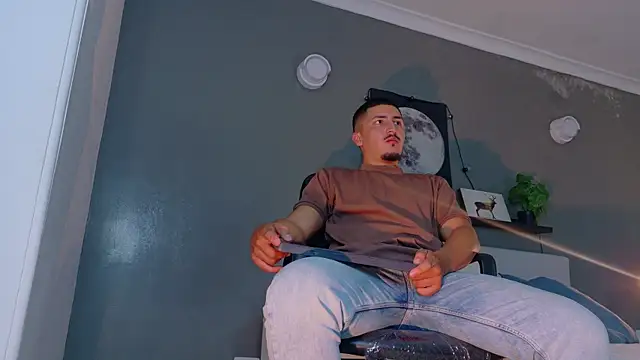 Snapshot of MrFox__ chatting on October 2025 07:48:01 PM MrFox online show from October 2025 07:48:01 PM