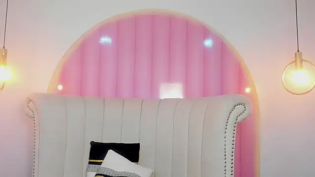 Emilia Bons online show from January 2026 01:19:01 AM