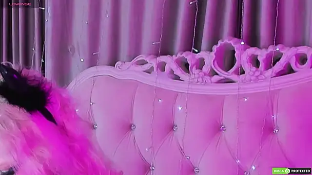 CarolLamb online show from November 2025 06:43:01 PM