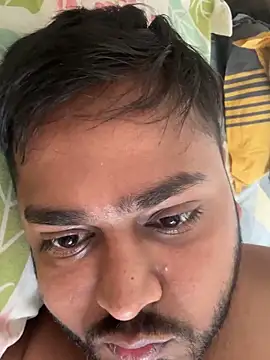 Snapshot of blrguychub chatting on September 2025 03:32:01 AM blrguychub online show from September 2025 03:32:01 AM