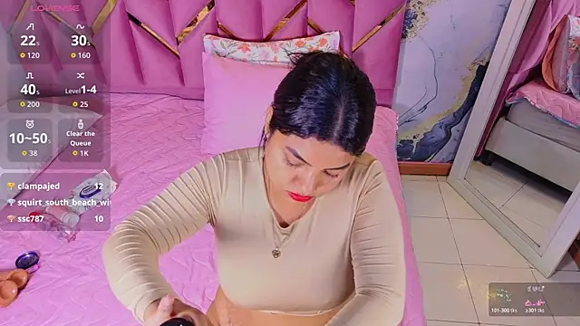 curvybrunnett online show from November 2025 02:58:01 AM