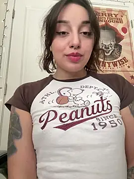 CharmingMaddie online show from February 2026 04:32:01 PM