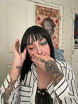 CharmingMaddie online show from March 2026 06:59:01 PM