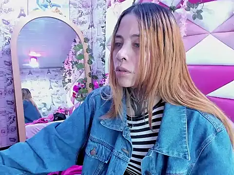 Snapshot of Sofii_Anal_ chatting on October 2025 02:12:01 AM Sofii Anal online show from October 2025 02:12:01 AM