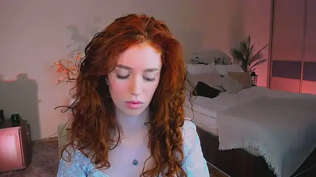 ChristinaConteeree online show from November 2025 07:13:01 PM