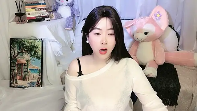 Emmaq996 online show from April 2026 01:32:01 AM