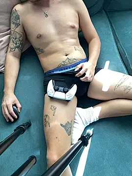 darkdecide online show from November 2025 11:21:01 AM