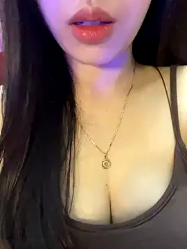 Snapshot of Mon_monbaby chatting on November 2025 06:18:01 PM Mon monbaby online show from November 2025 06:18:01 PM