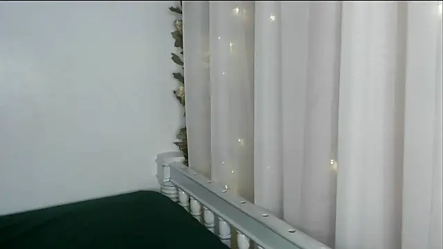 angelainparis28 online show from September 2025 04:03:01 AM