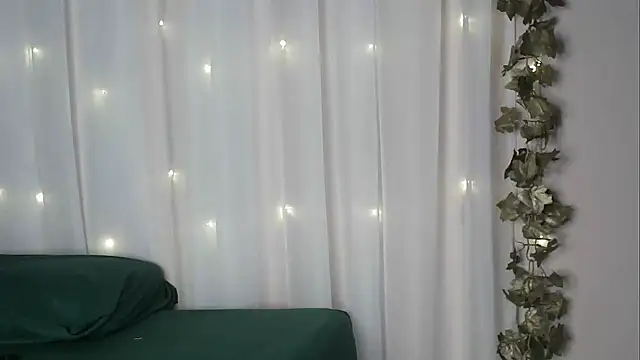 angelainparis28 online show from October 2025 05:36:02 AM