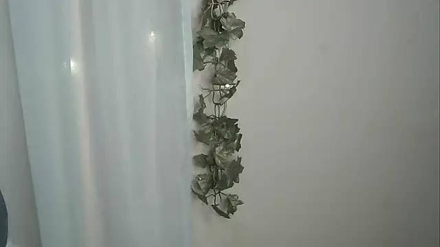 angelainparis28 online show from November 2025 04:57:01 AM