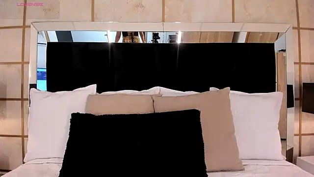 Snapshot of GretaVelvet chatting on November 2025 06:56:02 PM GretaVelvet online show from November 2025 06:56:02 PM