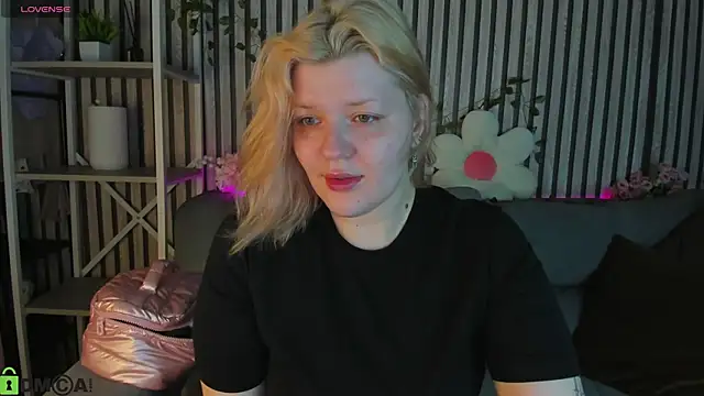 Snapshot of Michele_Greenn chatting on June 2026 01:12:02 AM Michele Greenn online show from June 2026 01:12:02 AM
