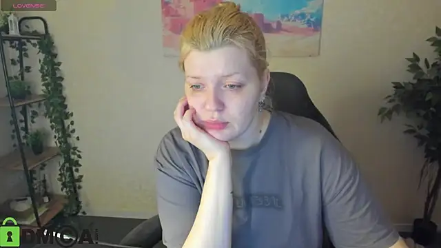 Snapshot of Michele_Greenn chatting on June 2026 01:17:01 AM Michele Greenn online show from June 2026 01:17:01 AM