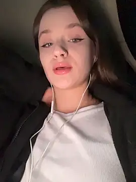 Snapshot of KittyQueeny chatting on October 2025 02:09:01 PM KittyQueeny online show from October 2025 02:09:01 PM