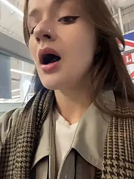 Snapshot of KittyQueeny chatting on November 2025 02:19:02 PM KittyQueeny online show from November 2025 02:19:02 PM