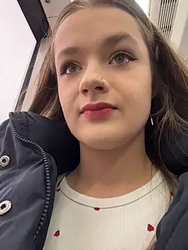 Snapshot of KittyQueeny chatting on December 2025 12:09:01 PM KittyQueeny online show from December 2025 12:09:01 PM