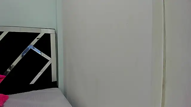 iisabella noa online show from September 2025 12:52:01 PM