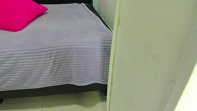 iisabella noa online show from October 2025 12:56:02 PM