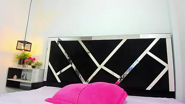 iisabella noa online show from January 2026 01:05:01 PM