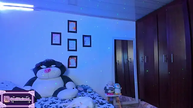 Snapshot of milita_houston chatting on October 2025 01:39:03 AM milita houston online show from October 2025 01:39:03 AM