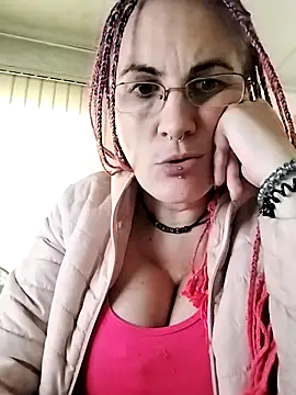 est 82 online show from September 2025 09:03:02 AM