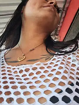 LunaHot 777 online show from November 2025 06:18:01 PM