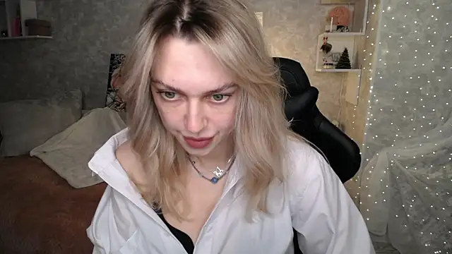 NickyAdamidi online show from January 2026 01:46:02 PM