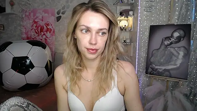 Snapshot of NickyAdamidi chatting on July 2026 04:09:02 PM NickyAdamidi online show from July 2026 04:09:02 PM