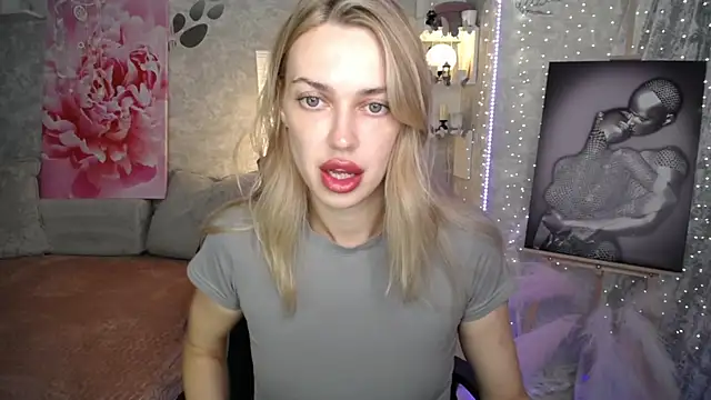Snapshot of NickyAdamidi chatting on July 2026 05:26:02 PM NickyAdamidi online show from July 2026 05:26:02 PM