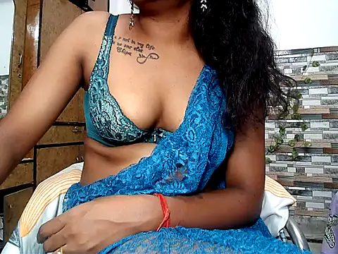 HOT AARVI11 online show from October 2025 05:45:01 PM