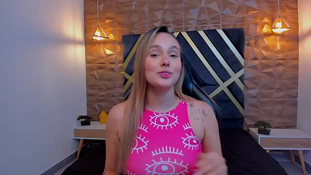 Snapshot of Emmaa_white_ chatting on November 2025 05:11:01 PM Emmaa white online show from November 2025 05:11:01 PM