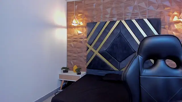 Snapshot of Emmaa_white_ chatting on November 2025 05:14:02 PM Emmaa white online show from November 2025 05:14:02 PM