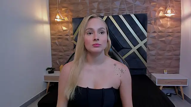 Snapshot of Emmaa_white_ chatting on November 2025 05:15:02 PM Emmaa white online show from November 2025 05:15:02 PM