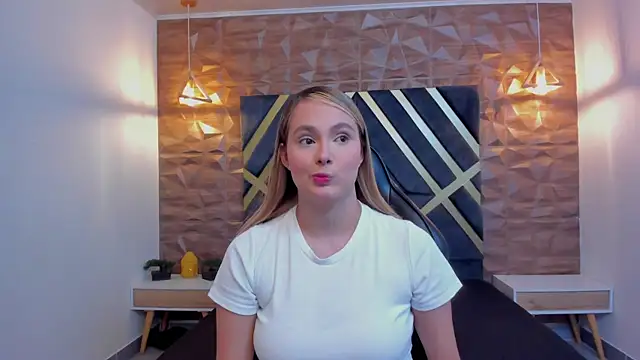 Snapshot of Emmaa_white_ chatting on January 2026 05:18:02 PM Emmaa white online show from January 2026 05:18:02 PM