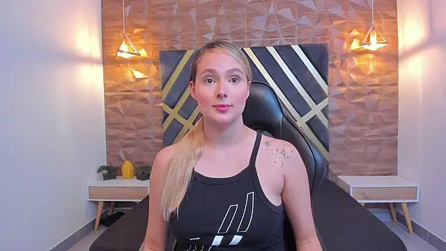 Snapshot of Emmaa_white_ chatting on January 2026 05:16:01 PM Emmaa white online show from January 2026 05:16:01 PM