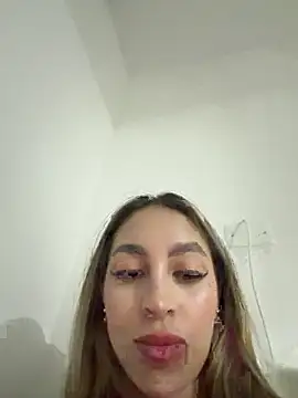 shannel moss   online show from April 2026 12:59:02 AM