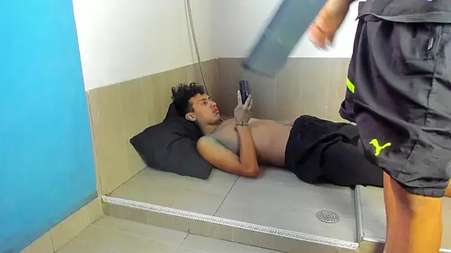 spicy adonhis online show from November 2025 07:27:02 PM