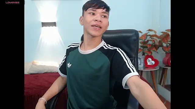 Snapshot of nathanclay chatting on September 2025 03:19:01 AM nathanclay online show from September 2025 03:19:01 AM