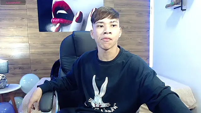 Snapshot of nathanclay chatting on October 2025 03:37:01 AM nathanclay online show from October 2025 03:37:01 AM