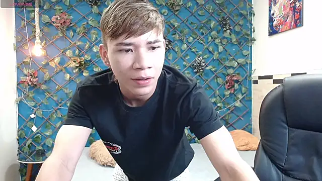 Snapshot of nathanclay chatting on October 2025 04:02:02 AM nathanclay online show from October 2025 04:02:02 AM