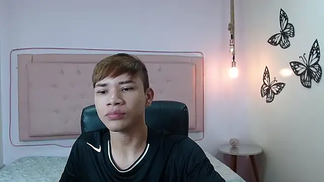 Snapshot of nathanclay chatting on October 2025 12:28:02 PM nathanclay online show from October 2025 12:28:02 PM