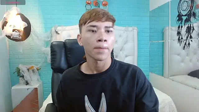 Snapshot of nathanclay chatting on November 2025 03:42:02 AM nathanclay online show from November 2025 03:42:02 AM