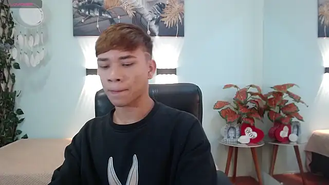 Snapshot of nathanclay chatting on December 2025 03:34:01 AM nathanclay online show from December 2025 03:34:01 AM