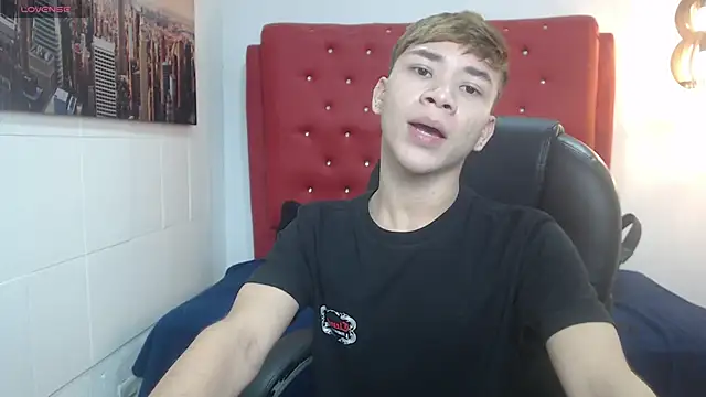 Snapshot of nathanclay chatting on December 2025 03:38:02 AM nathanclay online show from December 2025 03:38:02 AM