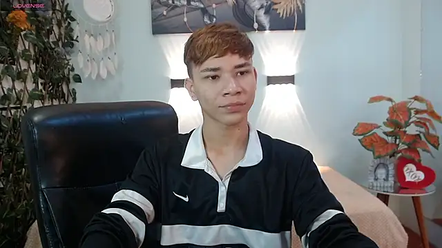 Snapshot of nathanclay chatting on December 2025 03:57:01 AM nathanclay online show from December 2025 03:57:01 AM