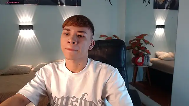 Snapshot of nathanclay chatting on January 2026 04:07:02 AM nathanclay online show from January 2026 04:07:02 AM