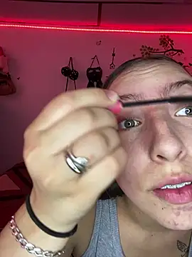 Snapshot of Tiara_19 chatting on March 2026 07:19:02 PM Tiara 19 online show from March 2026 07:19:02 PM