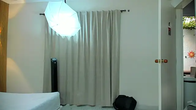 lilyth adam online show from November 2025 07:36:02 PM